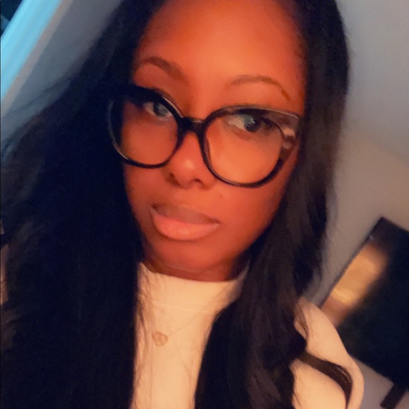 Meet your Posher, Trena - Picture 3 of 3